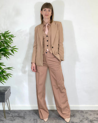 Vicolo – Slim Fit gefütterte Weste – PULVER