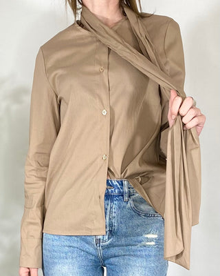 Habiti – Regular Bow Shirt – SCHLAMM