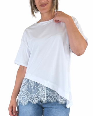 Habiti - Schräg-T-Shirt mit kontrastierendem Spitzenbesatz - WEISS