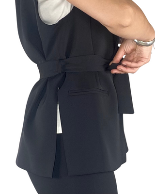 Vicolo - Giacca smanicata con cintura - NERO
