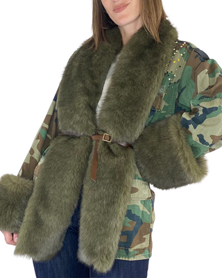 Motel - Sahariana camouflage con ecopelliccia - VERDE MILITARE