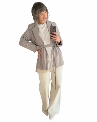 Blazer + Felpa con pizzo + Jeans tokyo