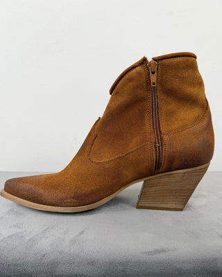Susy Mix - Texanino pelle scamosciata - cuoio - SCARPA - Habiti